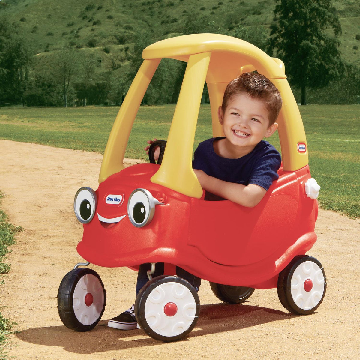 Cozy Coupe Classic Ride-On Car - Working Door & Horn | Little Tikes Trending