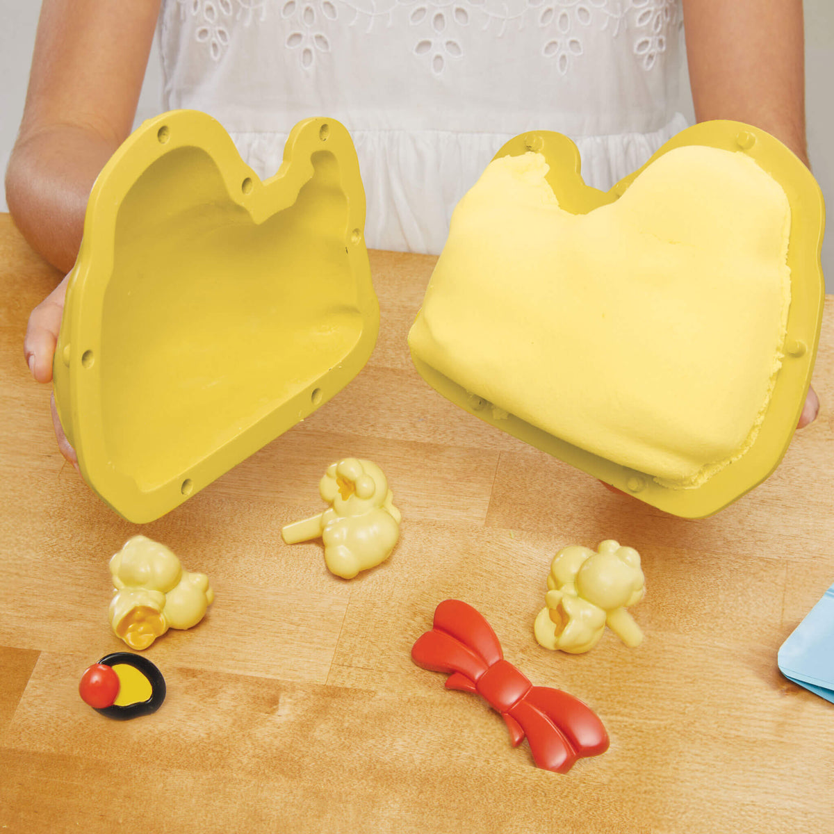 Creative Chefs™ Bluey - Duck Cake Kit | Little Tikes Sale