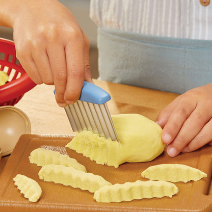 Creative Chefs Cheeseburger and Fries Kit | Little Tikes Everyday