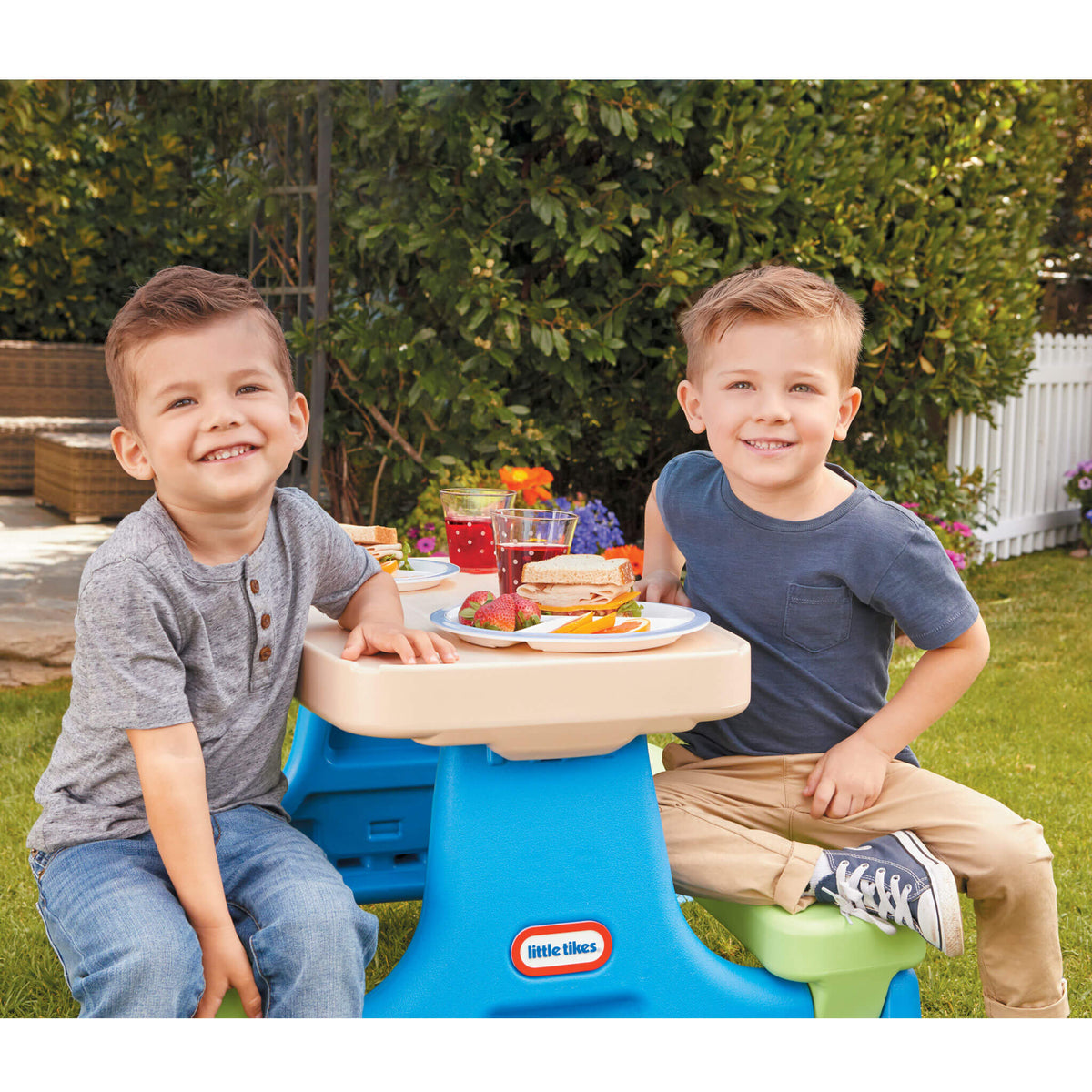 Easy Store Jr. Play Table with Umbrella - Blue/Green | Little Tikes Discount