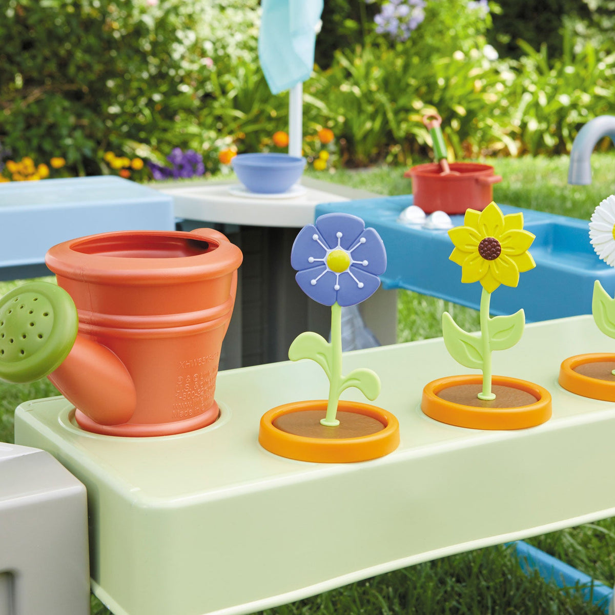 Backyard Bungalow Outdoor Playhouse | Little Tikes Sale